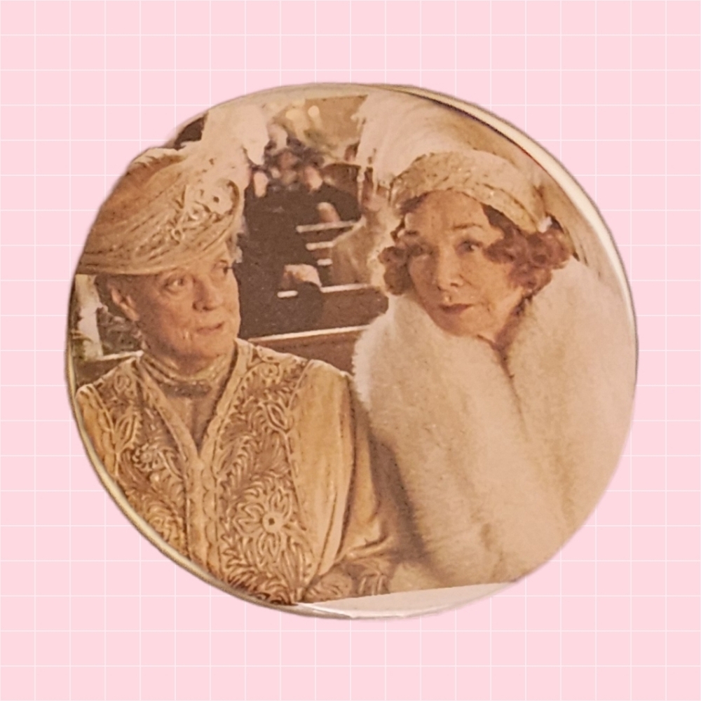 Downton Abbey 2" Pin